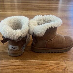 UGG Boots w/ Bow Size 12 Used